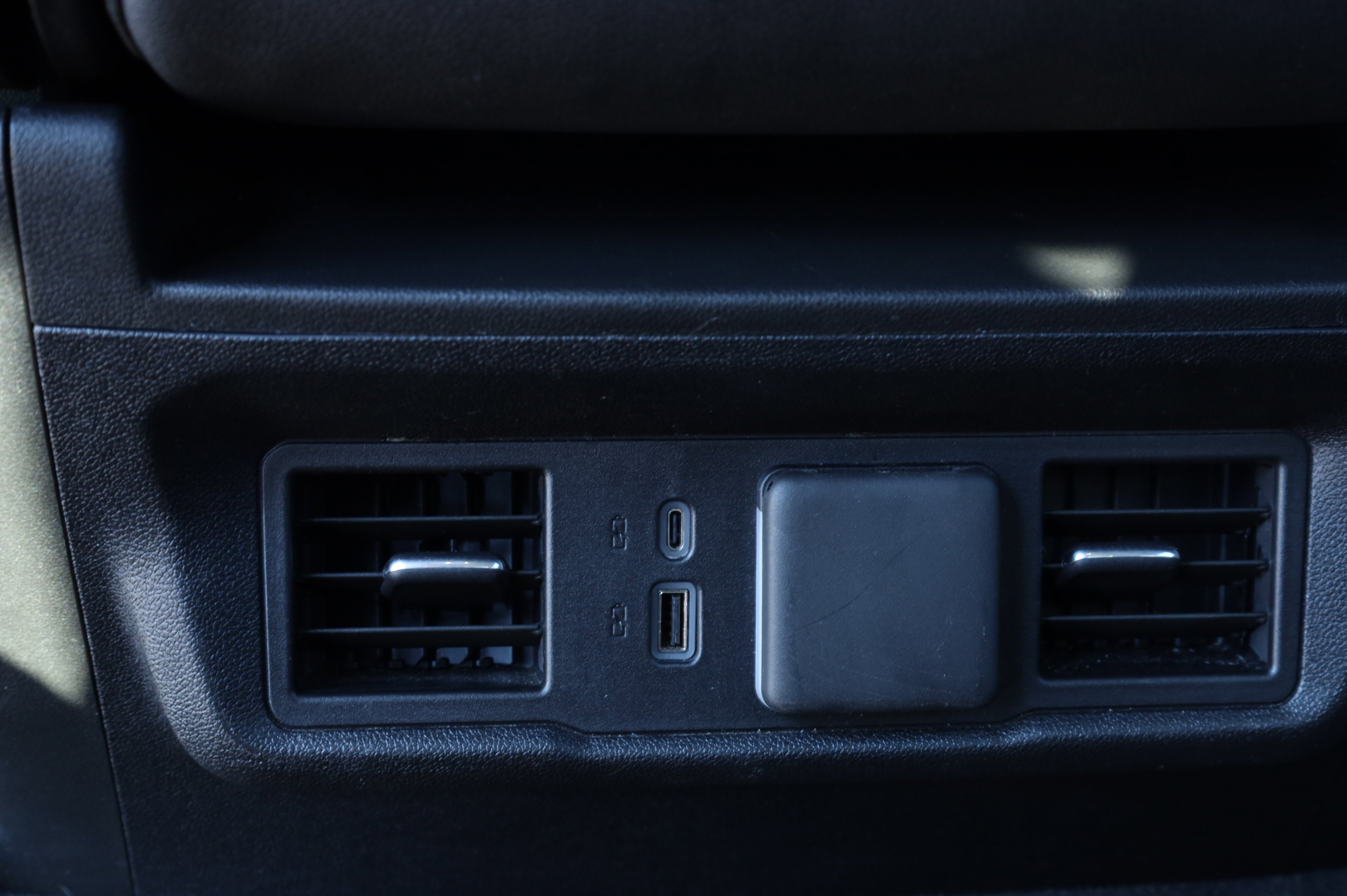 Used 2025 GMC Sierra 1500 SLT image 18