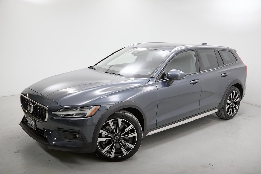 Certified 2024 Volvo V60 B5 Cross Country Ultimate image 3