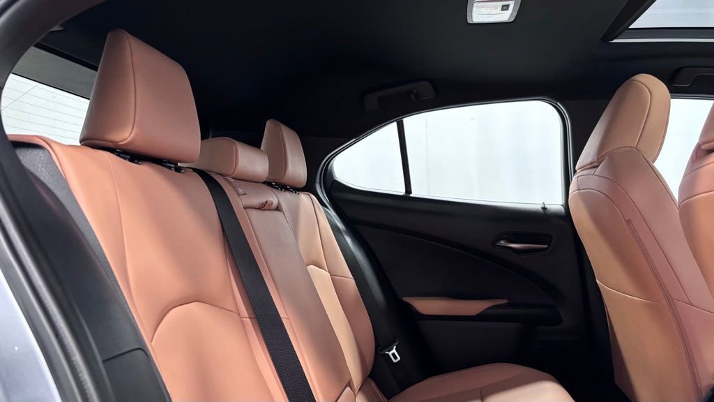 Used 2023 Lexus UX 250h AWD w/ Accessory Package (Z2) image 25