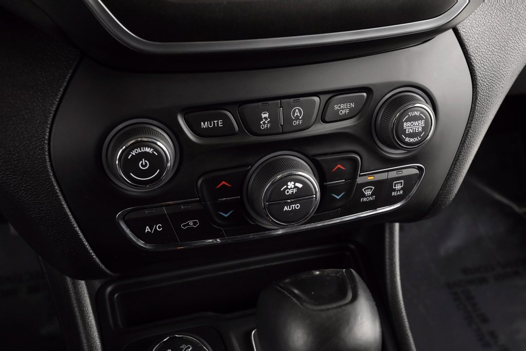 Certified 2021 Jeep Cherokee Trailhawk image 31