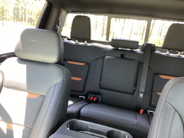 New 2026 GMC Sierra 1500 AT4 w/ Technology Package image 32
