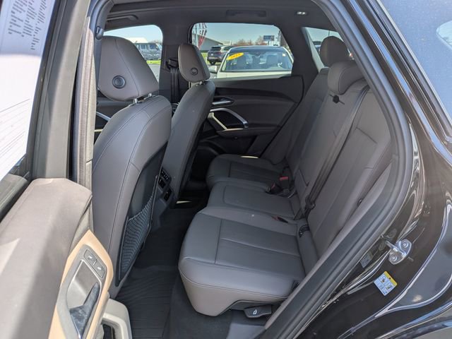 Used 2025 Audi Q5 Premium w/ Convenience Package AWD/4WD image 18