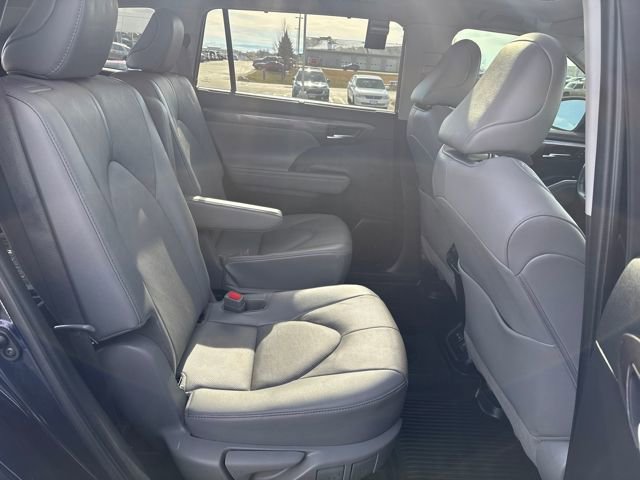 Used 2022 Toyota Highlander Platinum image 24