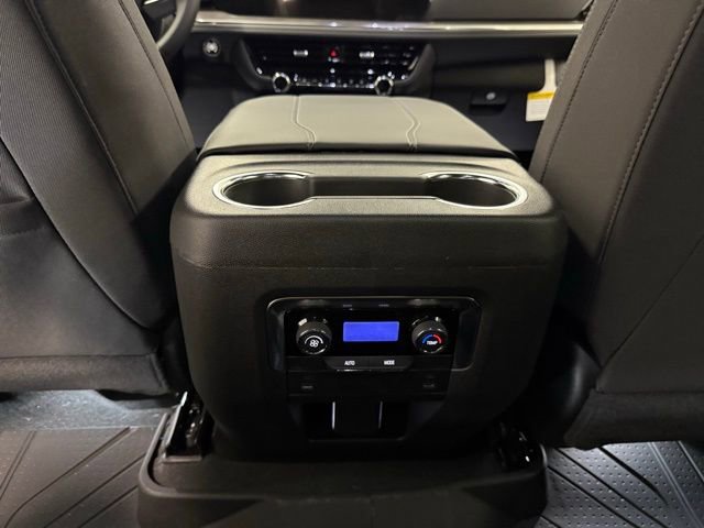 New 2026 Chevrolet Suburban LS image 16