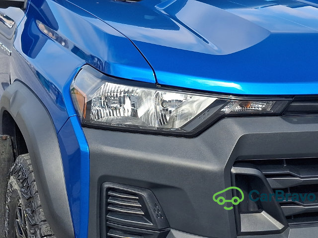 Used 2024 Chevrolet Colorado Trail Boss w/ Advanced Trailering Package AWD/4WD image 9