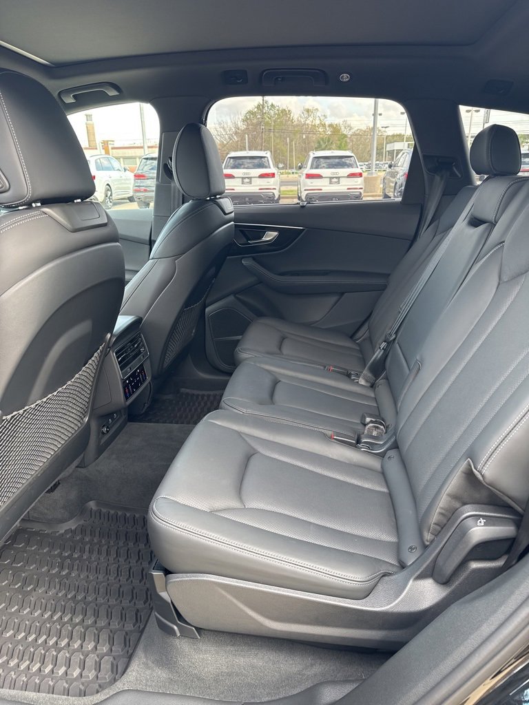 Used 2025 Audi Q7 3.0T Prestige w/ Prestige Package image 9