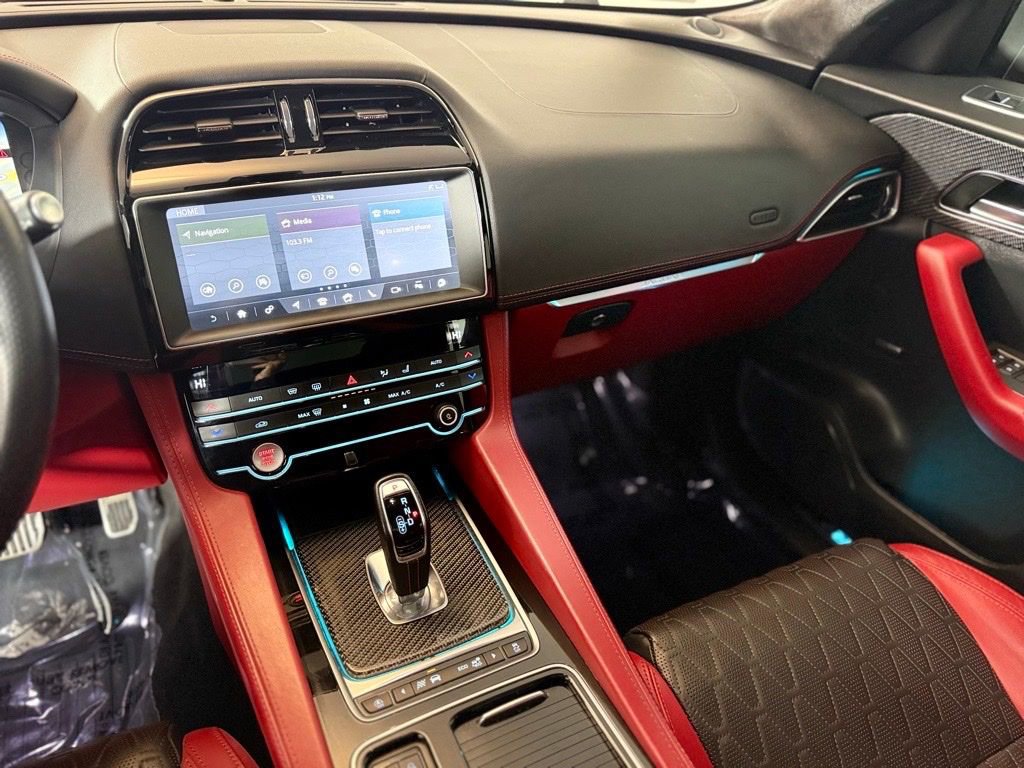 Used 2020 Jaguar F-PACE SVR AWD/4WD image 16