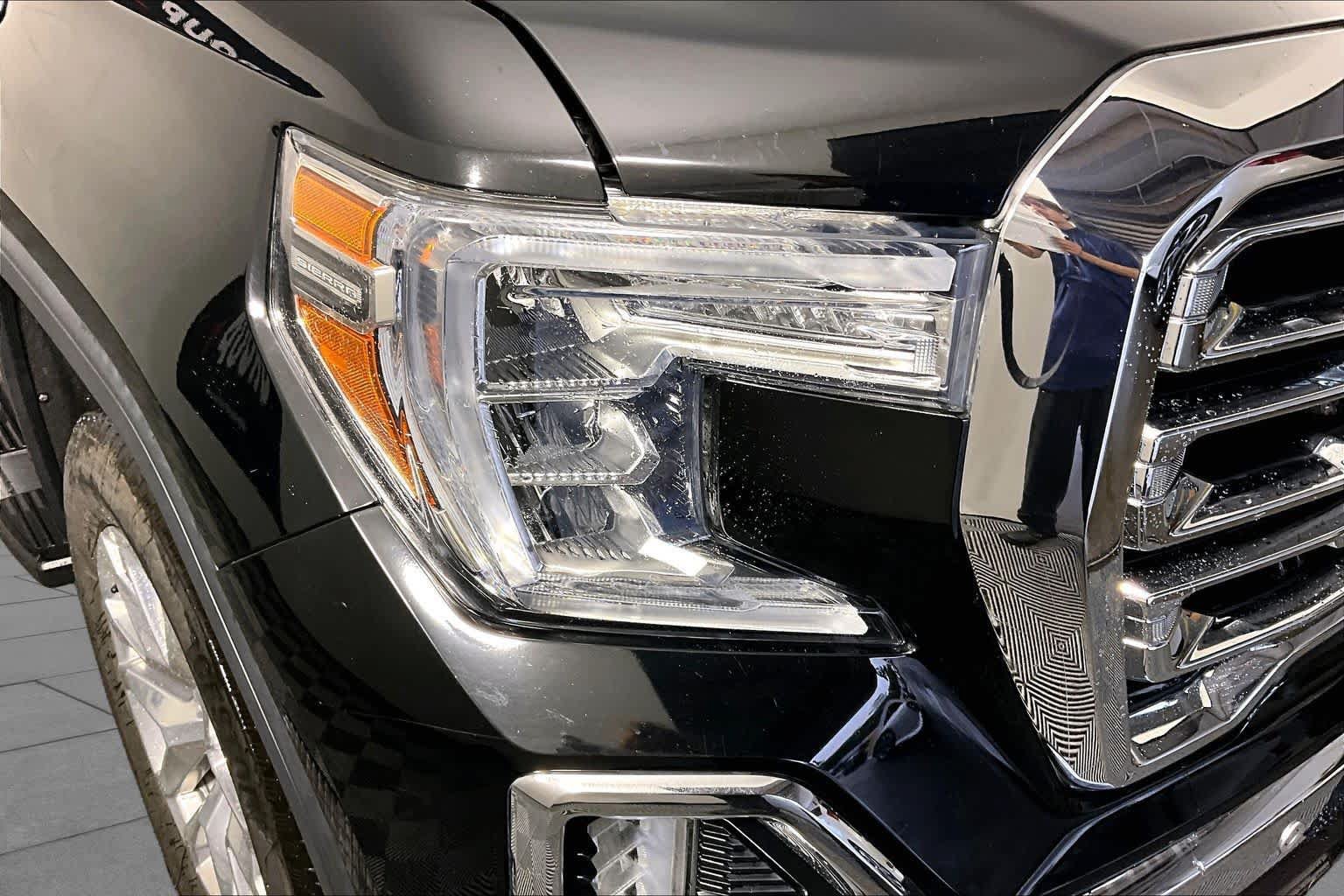 Used 2020 GMC Sierra 1500 SLT RWD image 26