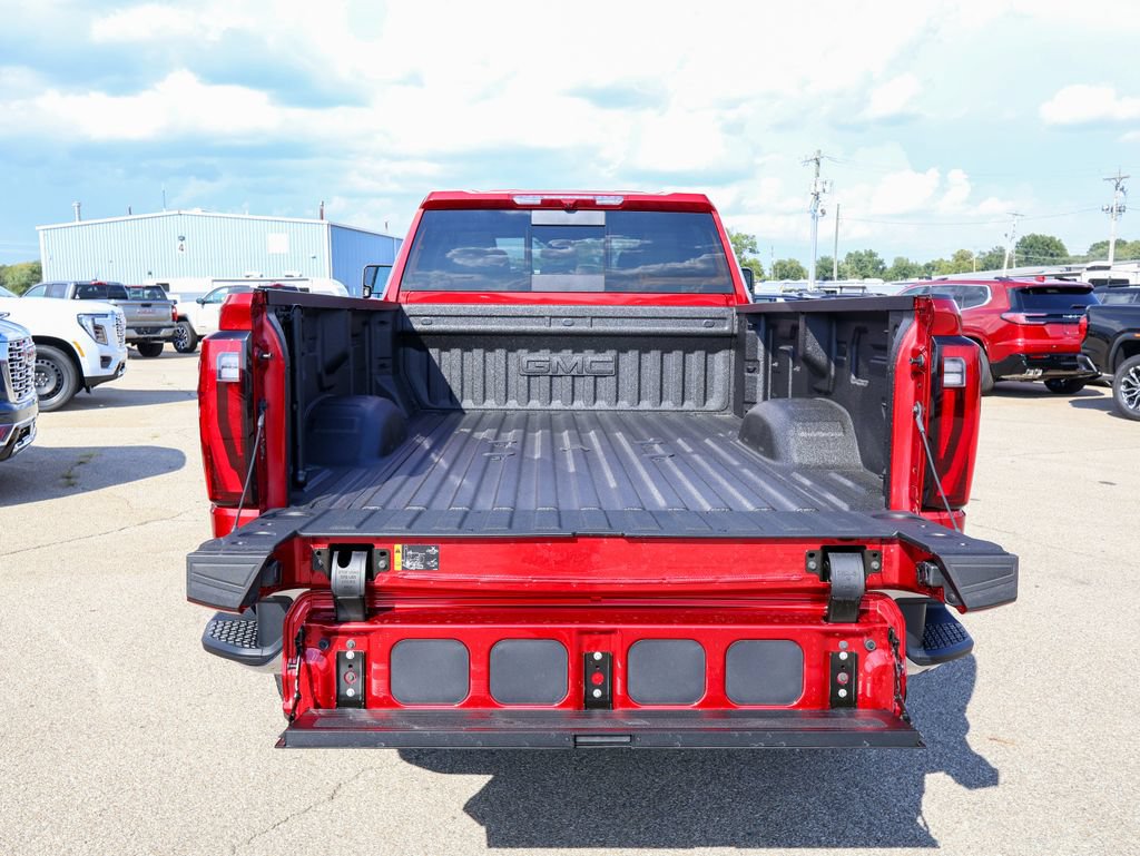 New 2026 GMC Sierra 3500 SLT w/ SLT Premium Package AWD/4WD image 5