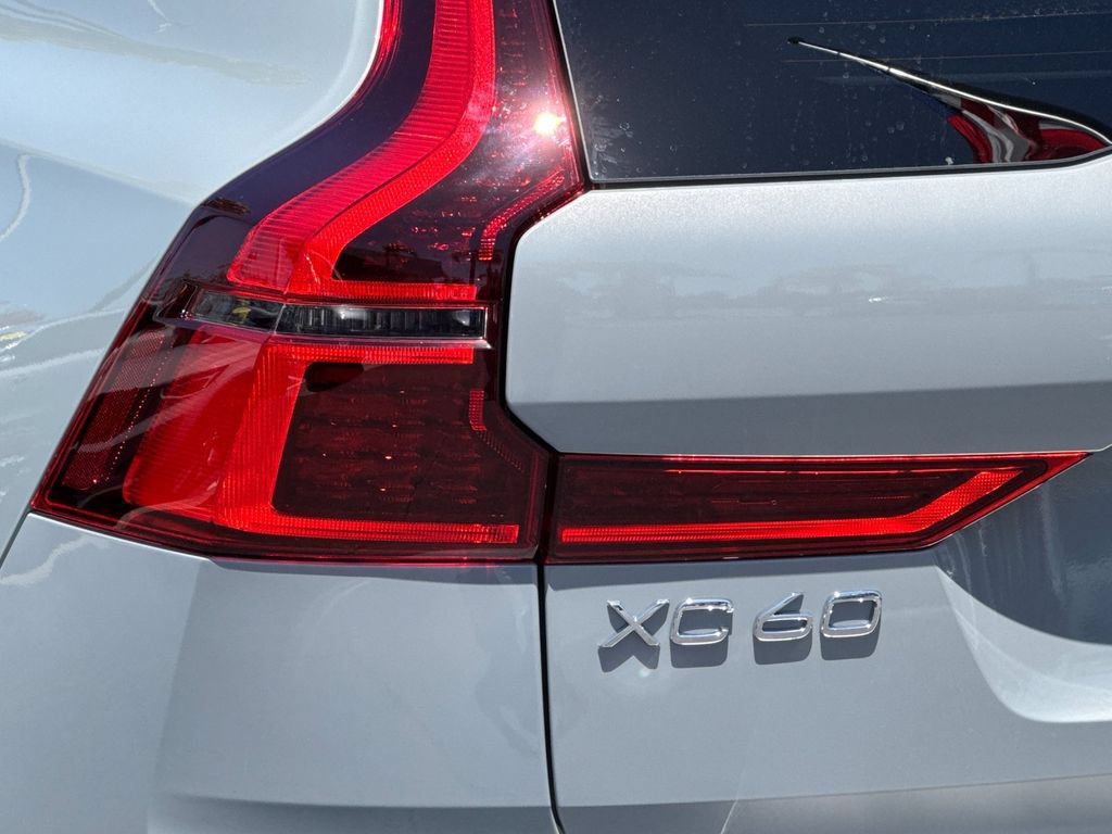 New 2026 Volvo XC60 T8 Plus w/ Climate Package PRO AWD/4WD image 26