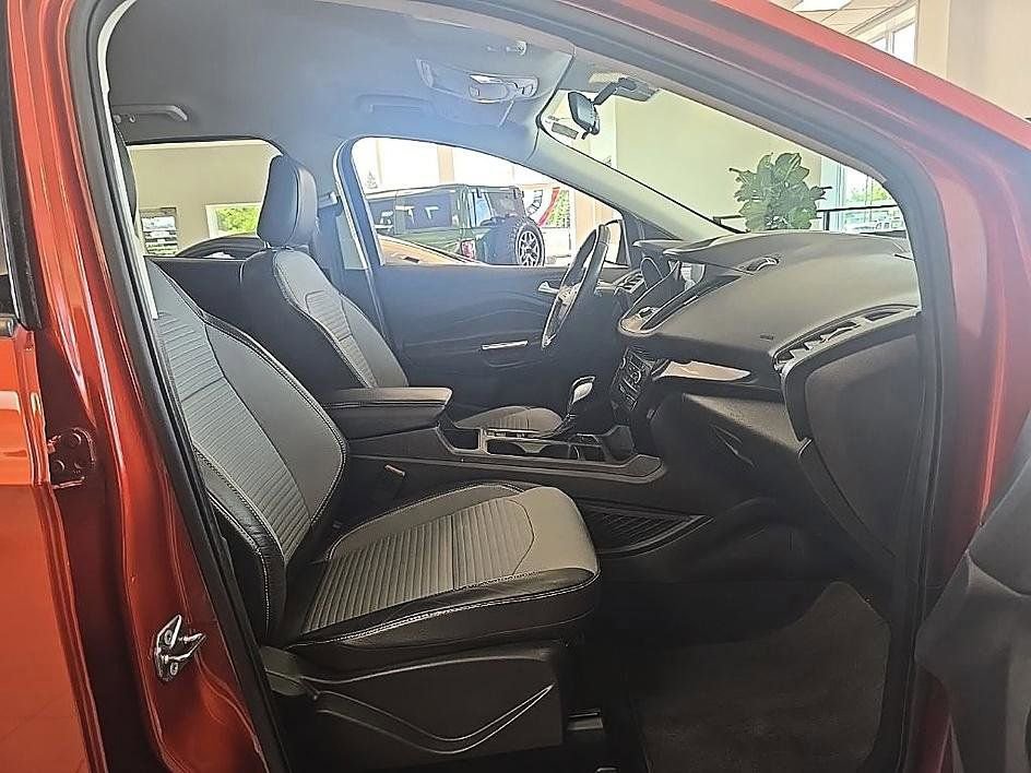 Used 2019 Ford Escape SE AWD/4WD image 36