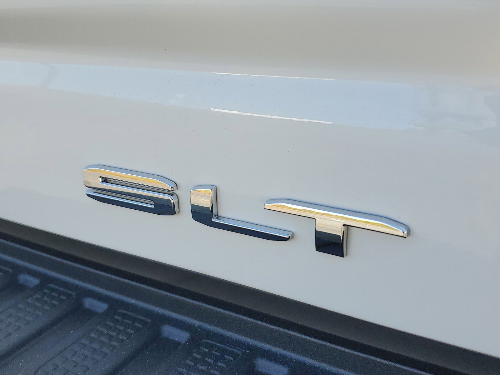 New 2025 GMC Sierra 2500 SLT w/ SLT Premium Package image 7