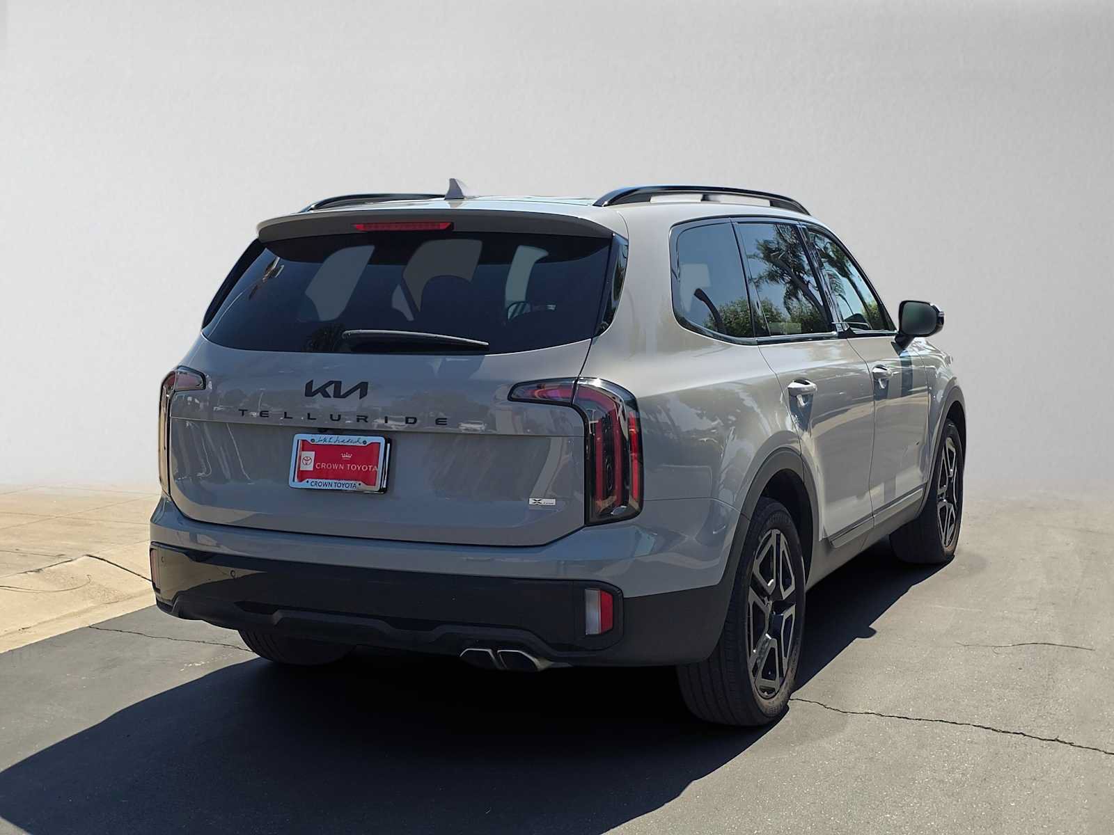 Used 2025 Kia Telluride SX X-Line AWD/4WD image 3