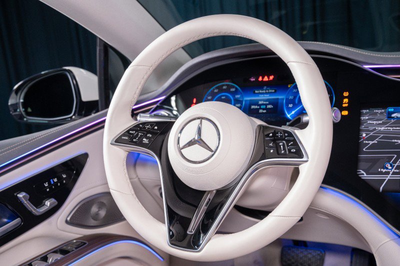 Certified 2023 Mercedes-Benz EQS 580 4MATIC Sedan image 16