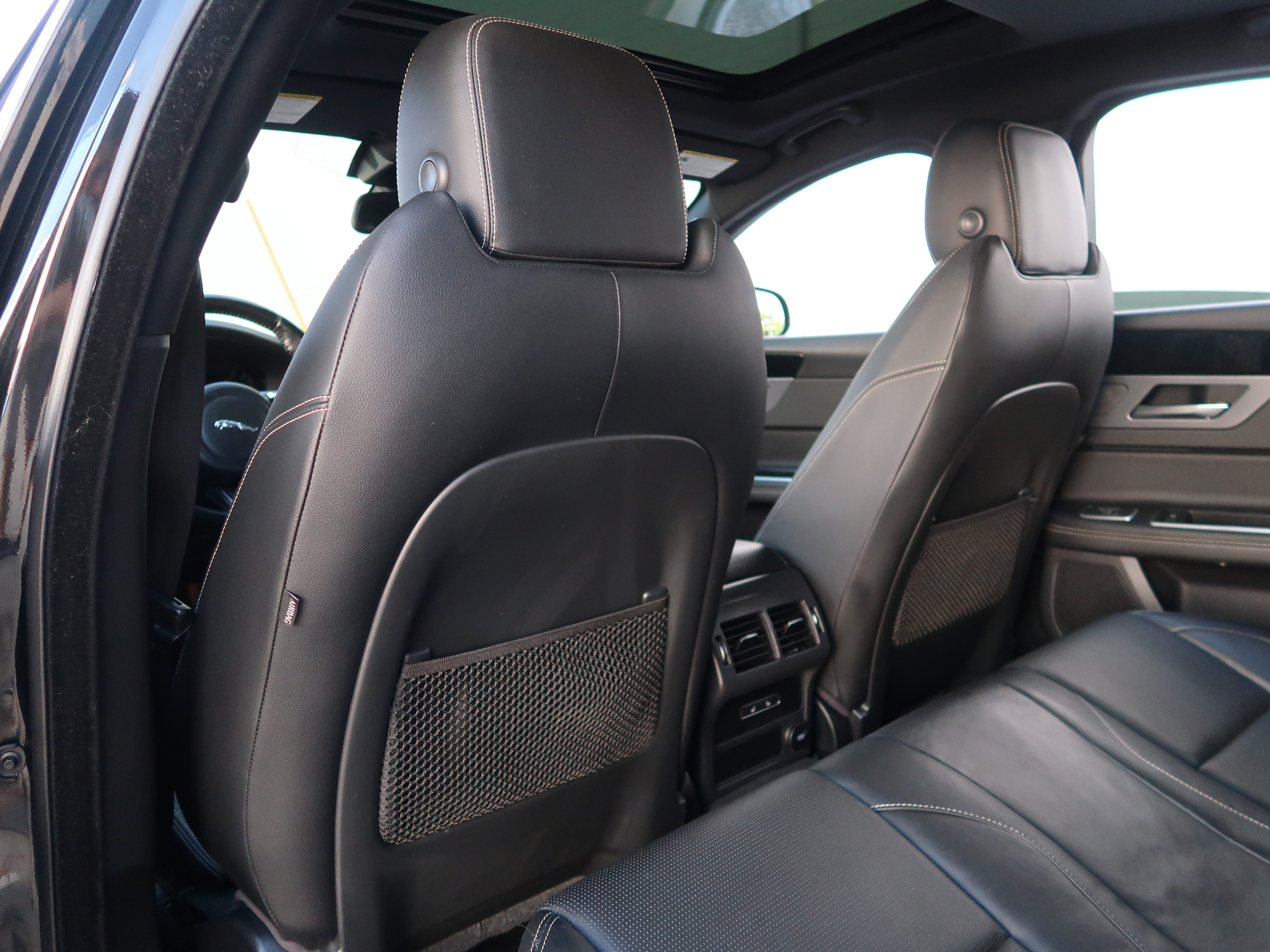 Used 2016 Jaguar XF R-Sport RWD image 39