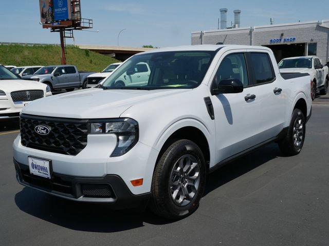 New 2025 Ford Maverick XLT w/ Equipment Group 301A AWD/4WD image 3