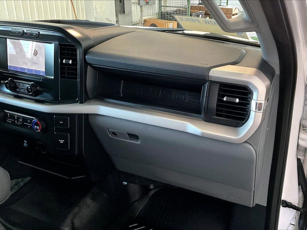 Used 2022 Ford F150 XL w/ Trailer Tow Package image 13