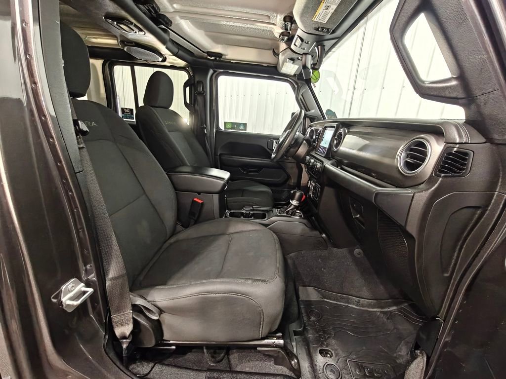 Used 2019 Jeep Wrangler Unlimited Sahara image 22