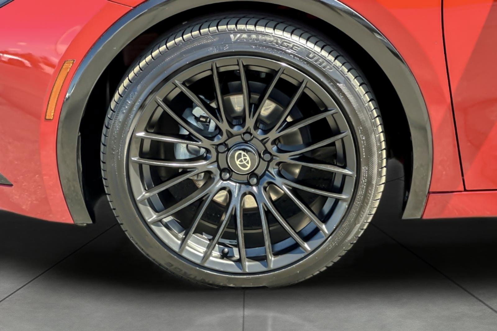 Used 2024 Toyota Prius XLE FWD image 24