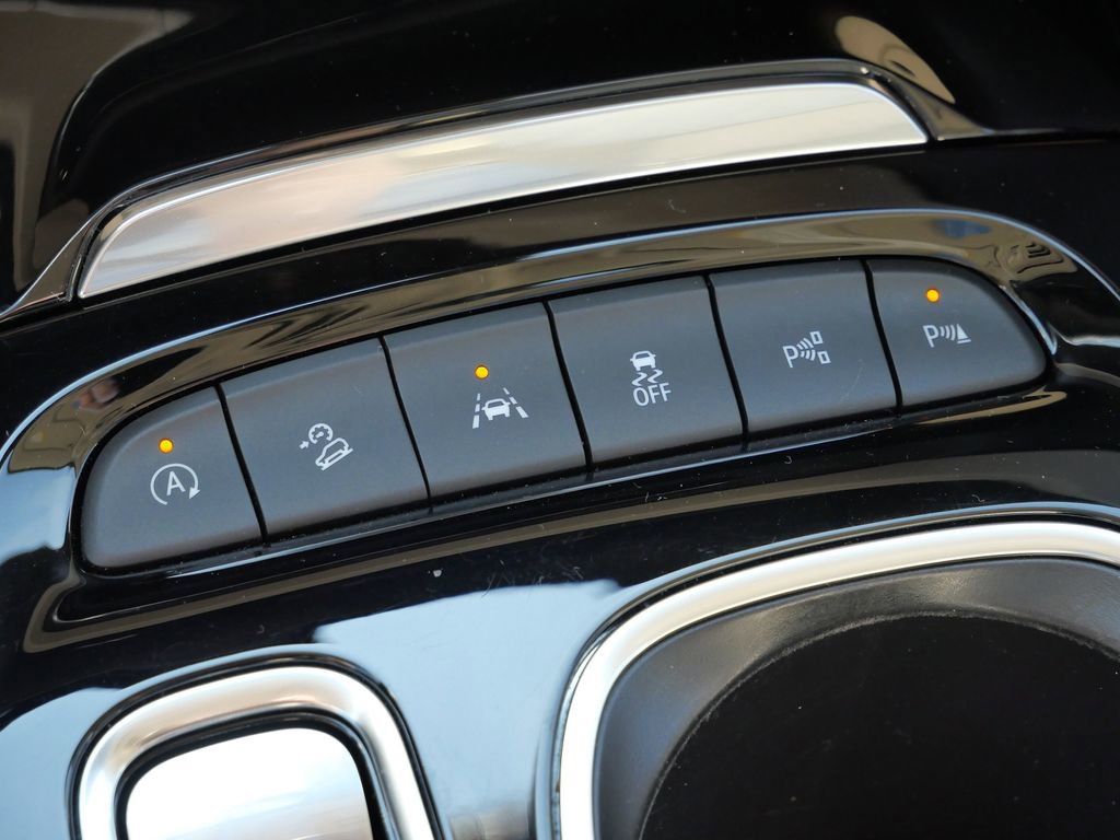 Used 2022 Buick Envision Avenir w/ Technology Package II AWD/4WD image 47
