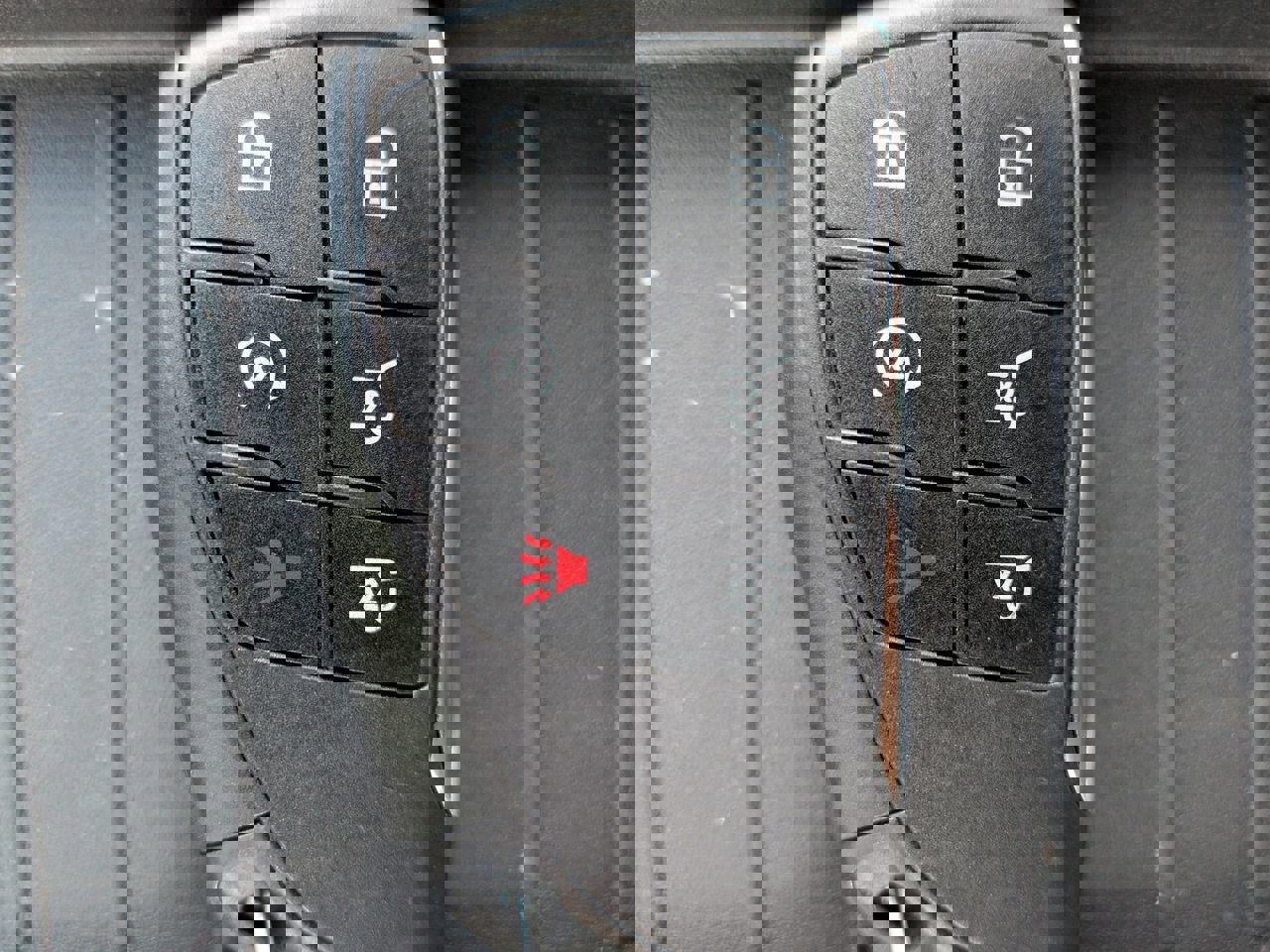 Used 2023 GMC Yukon Denali Ultimate image 32