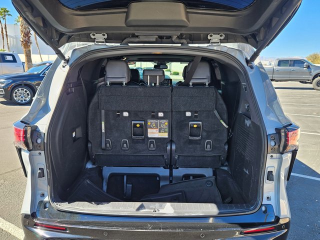 Used 2023 Toyota Sienna XSE w/ XSE Plus Package image 6