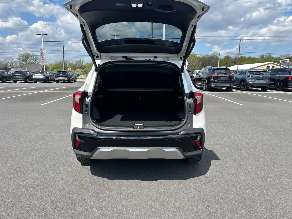 Used 2025 Kia Seltos EX w/ EX Sunroof Package AWD/4WD image 11