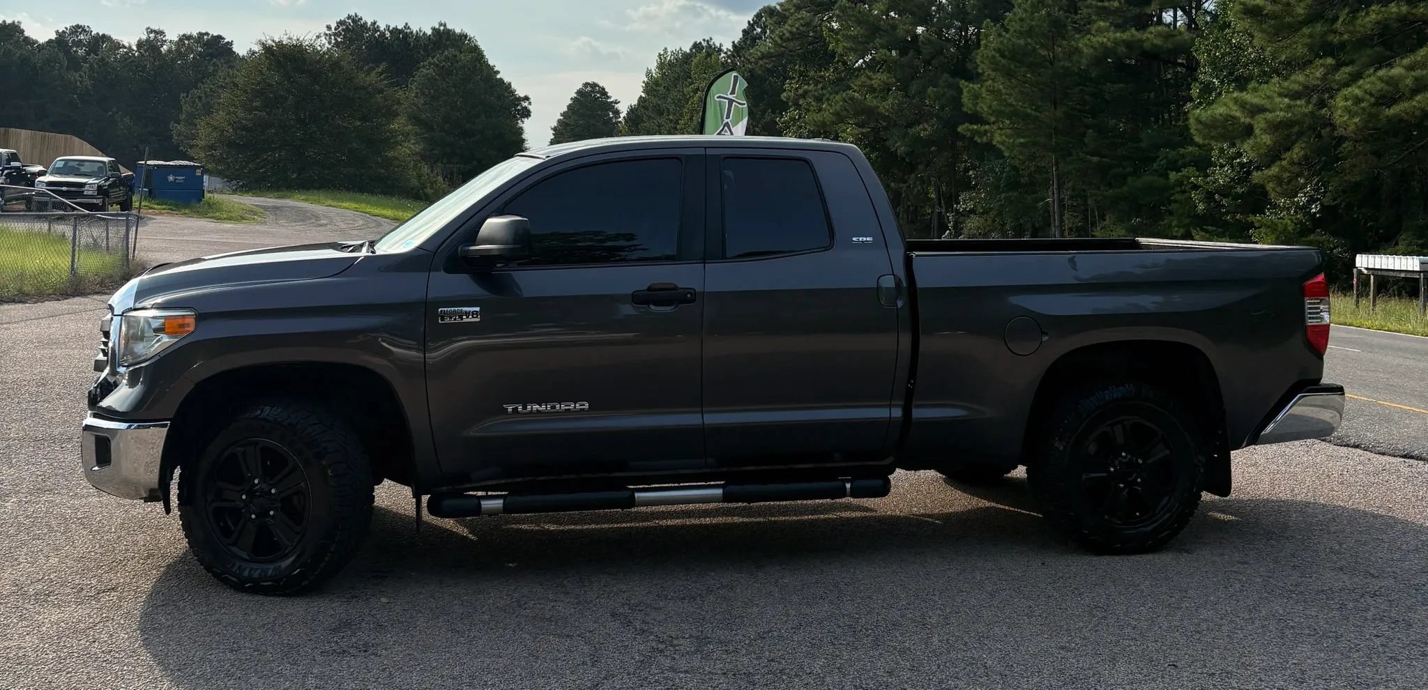 Used 2014 Toyota Tundra SR5 AWD/4WD image 3