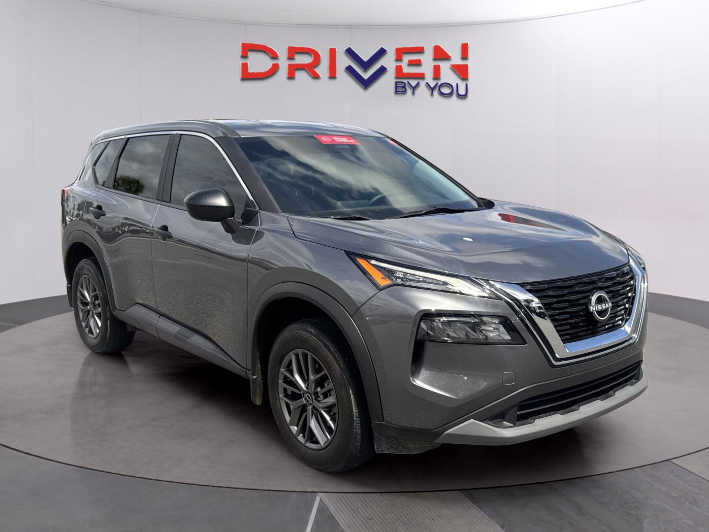Used 2023 Nissan Rogue S image 7
