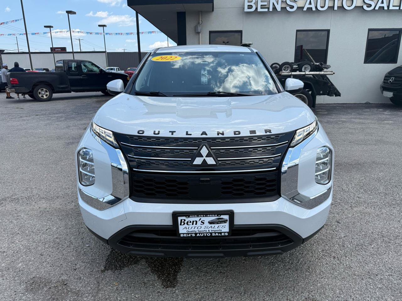 Used 2022 Mitsubishi Outlander ES FWD image 3