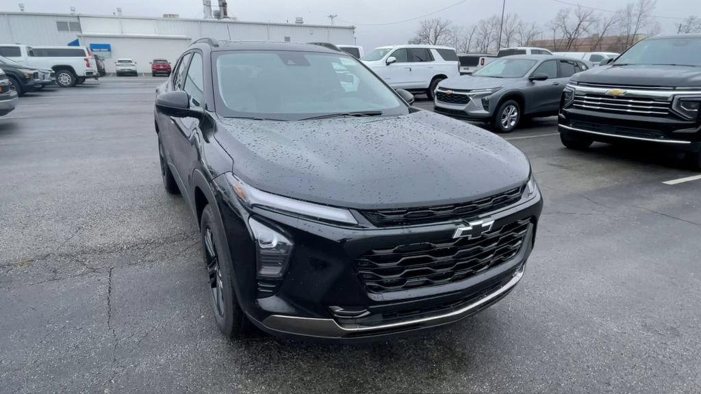 New 2026 Chevrolet Trax ACTIV w/ Sunroof Package FWD image 4