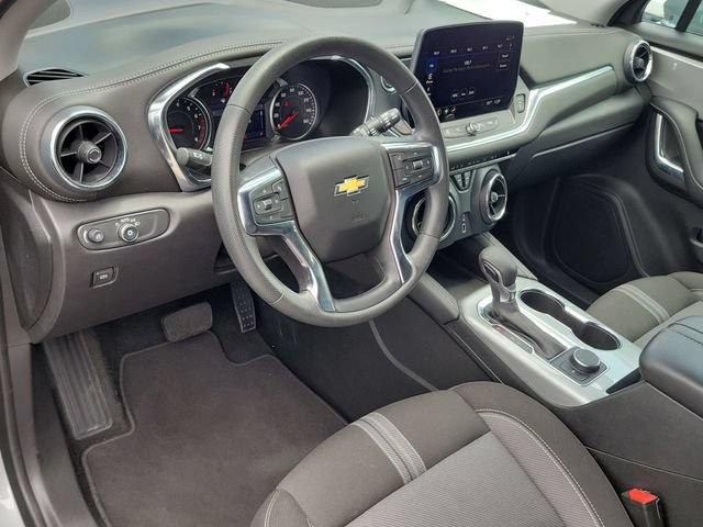 Certified 2025 Chevrolet Blazer LT FWD image 16