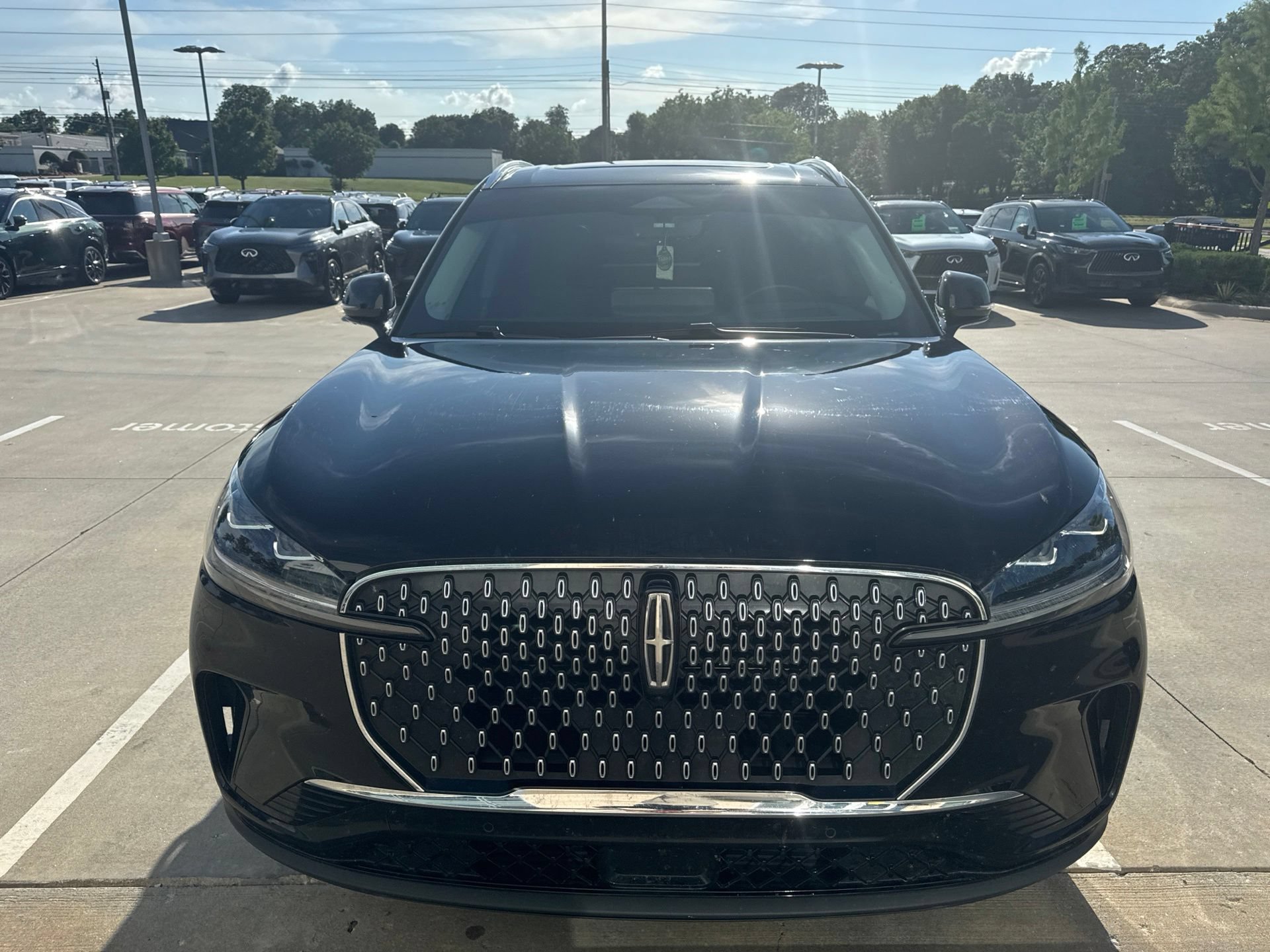 Used 2025 Lincoln Aviator Reserve w/ Illumination Package AWD/4WD image 3
