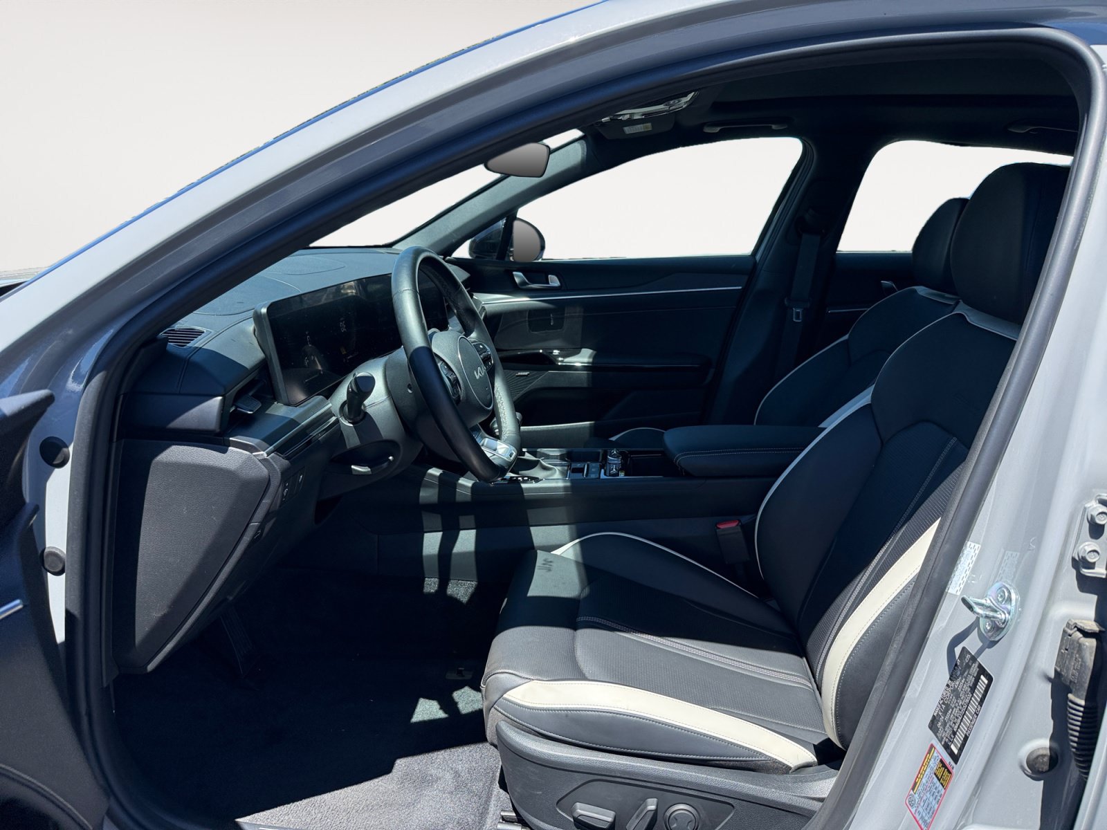 Used 2025 Kia K5 GT-Line w/ GT-Line Premium Package FWD image 10