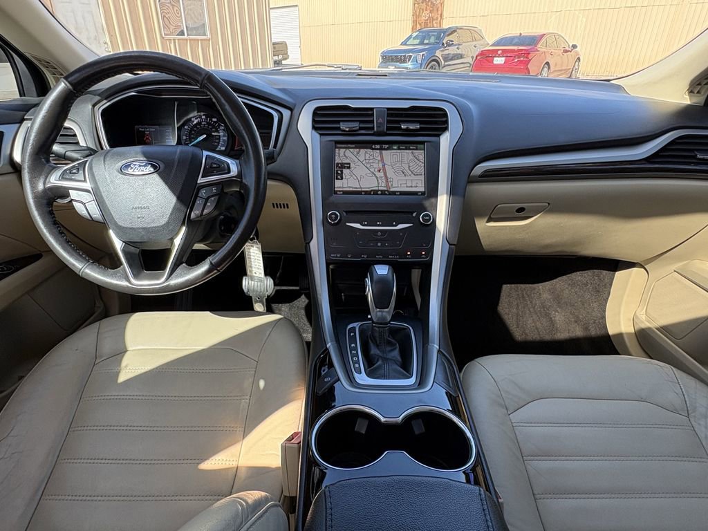 Used 2015 Ford Fusion SE w/ Equipment Group 202A image 26