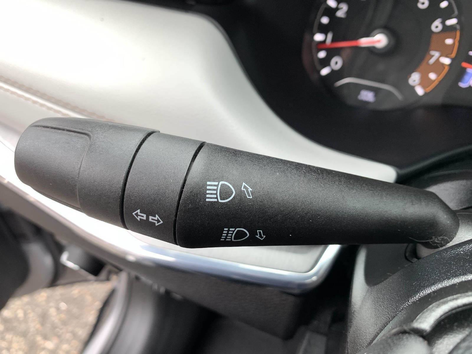 Used 2023 Jeep Compass Limited image 15