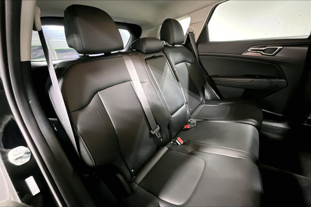 Used 2023 Kia Sportage EX image 36