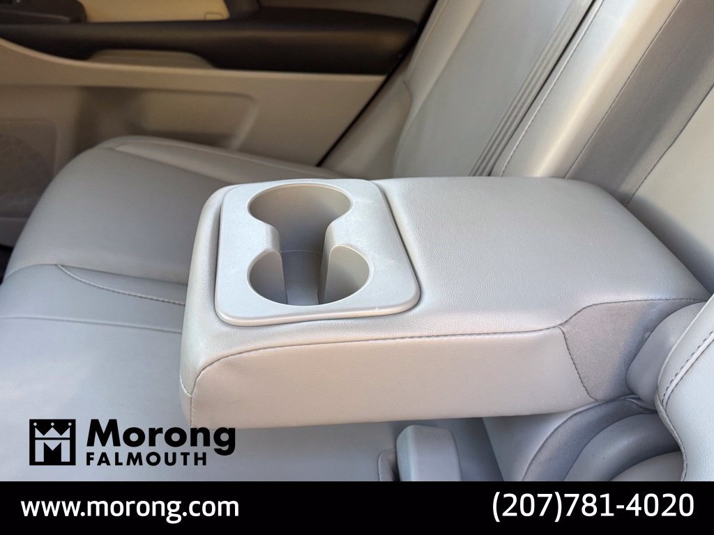 Used 2019 Toyota Highlander XLE AWD/4WD image 23