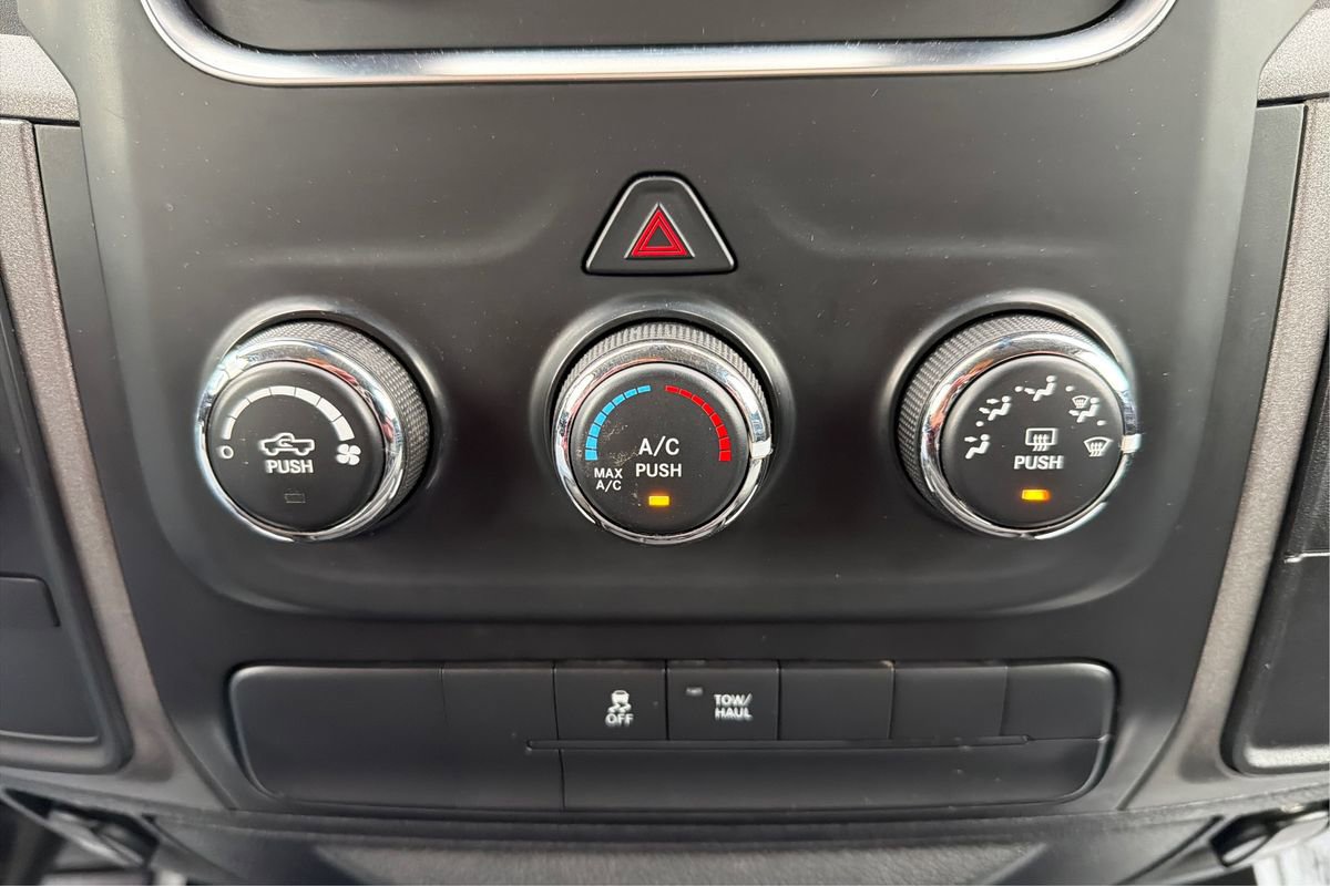Used 2015 RAM 1500 Express image 27