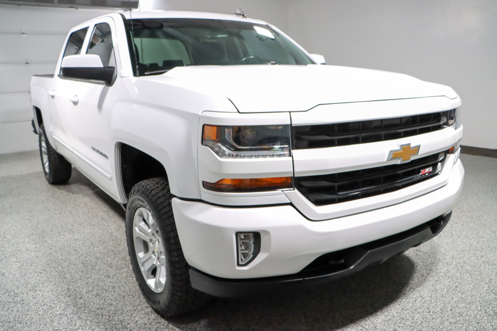 Used 2018 Chevrolet Silverado 1500 LT w/ All Star Edition image 5