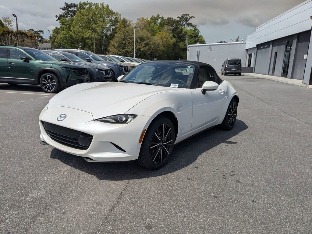 New 2026 MAZDA MX-5 Miata Sport RWD image 8