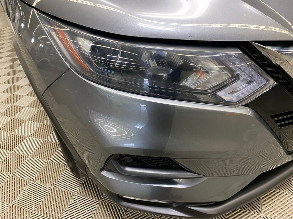Used 2022 Nissan Rogue Sport SV w/ Technology Package image 3