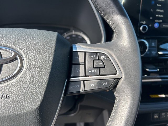 Used 2025 Toyota Highlander XLE image 20