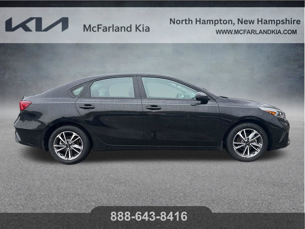 Used 2023 Kia Forte LXS w/ LXS Technology Package FWD image 12