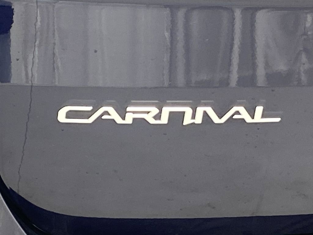 Used 2024 Kia Carnival LX image 30