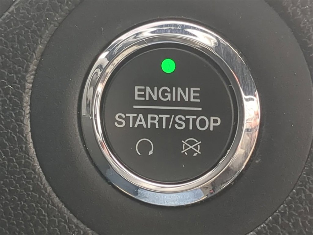 Used 2018 Ford Explorer Limited image 26