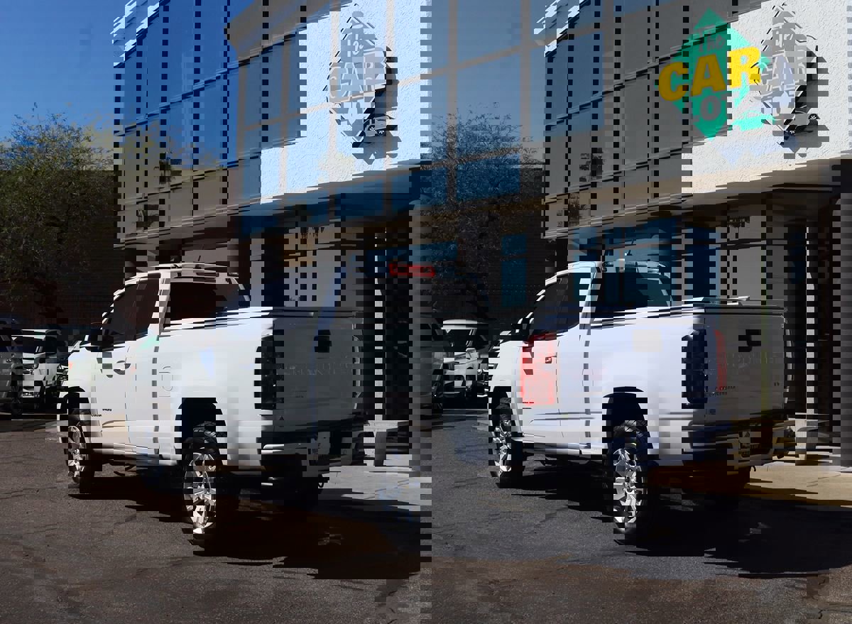 Used 2022 Chevrolet Colorado LT w/ Fleet Safety Package image 9