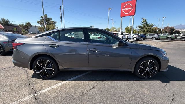 New 2025 Nissan Altima 2.5 SR image 3
