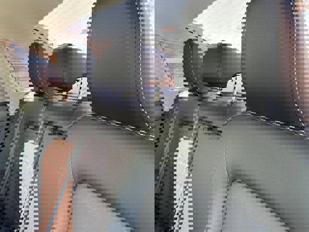 Used 2024 Volkswagen Jetta SE image 28