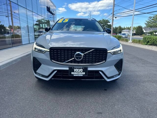 Certified 2025 Volvo XC60 B5 Plus AWD/4WD image 7